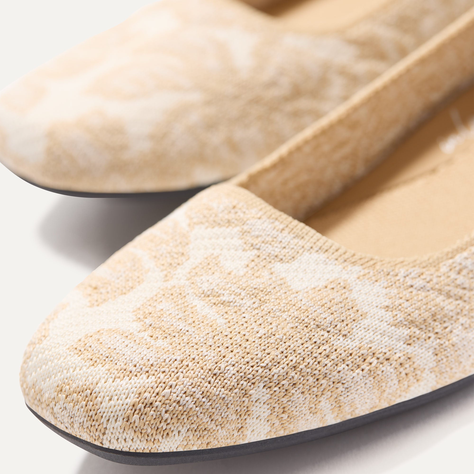 The Max Square - White Chantilly - Image 2